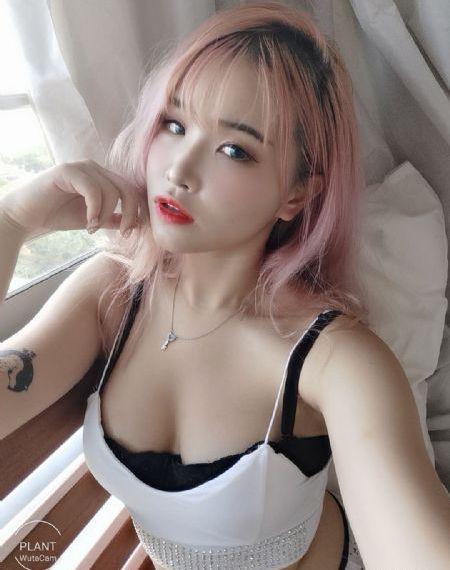 李采潭演儿媳妇的电影_4K电影在线观看