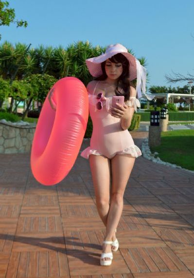 《能干的女秘书》电影_国产剧高清在线观看