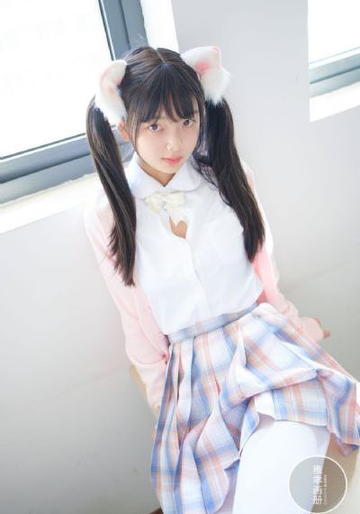 天降女子从二楼掉下来了人物樱花_4K高清免费观看